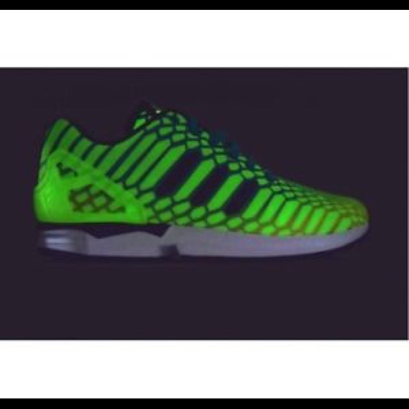 Adidas Glow in the dark Flux - Picture 2 of 5